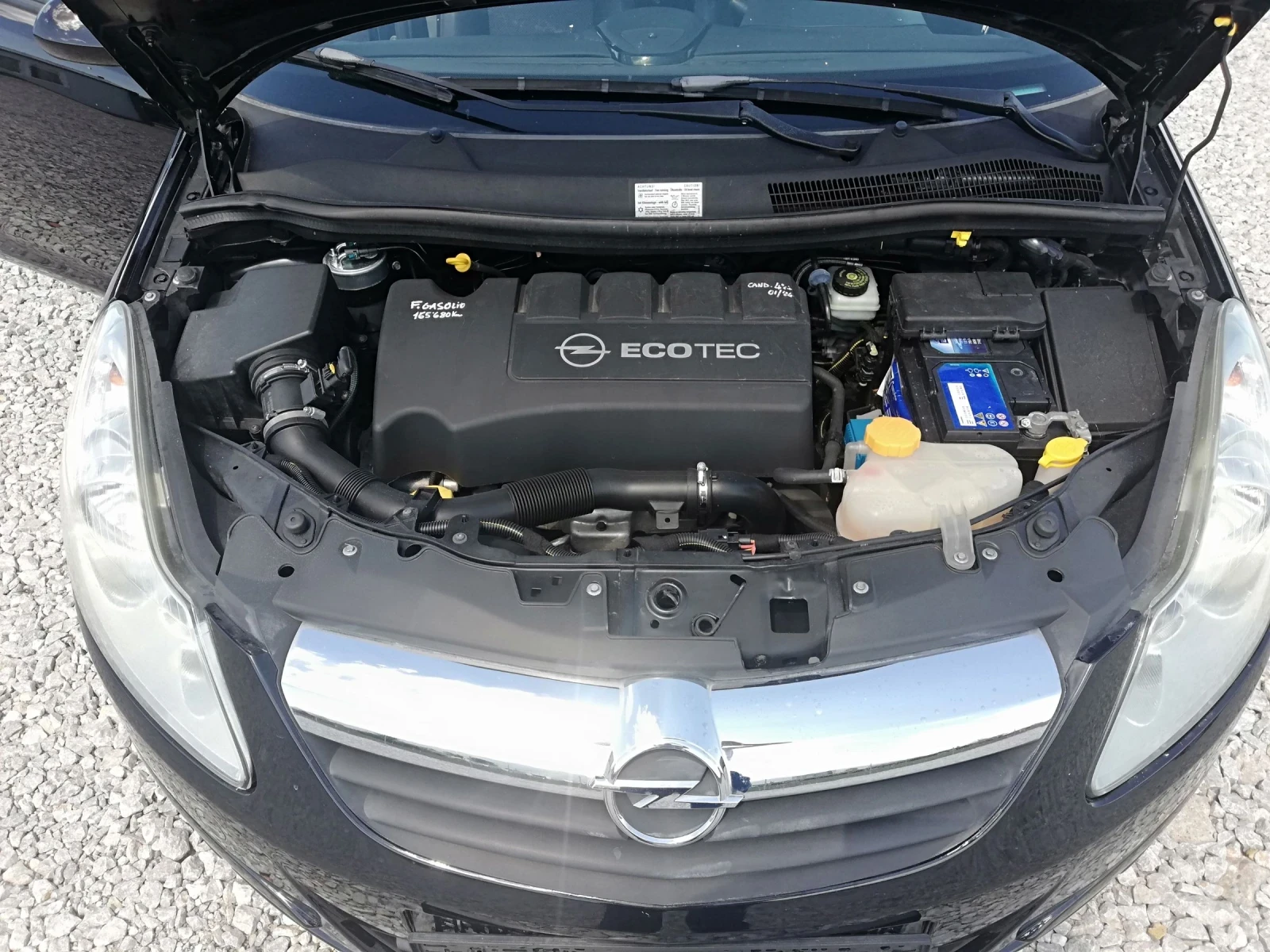 Opel Corsa 1.3 m-jet klima, снимка 15 - Автомобили и джипове - 54424124