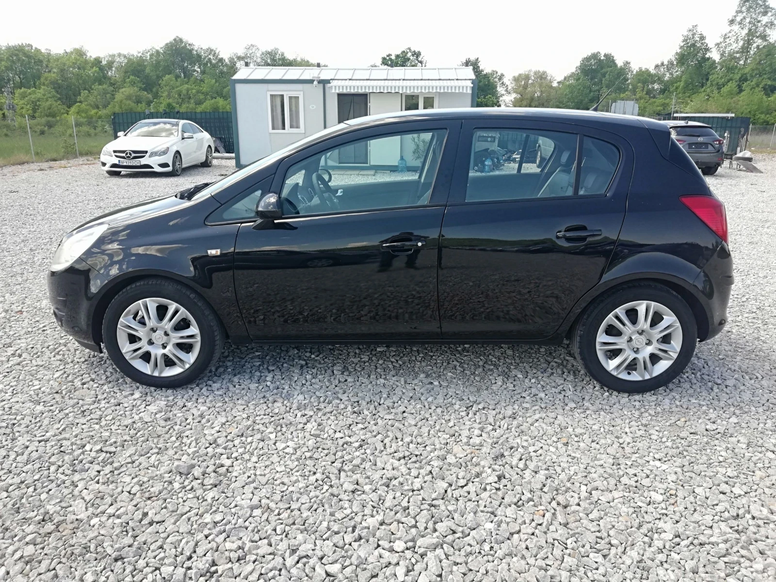 Opel Corsa 1.3 m-jet klima, снимка 3 - Автомобили и джипове - 54424124