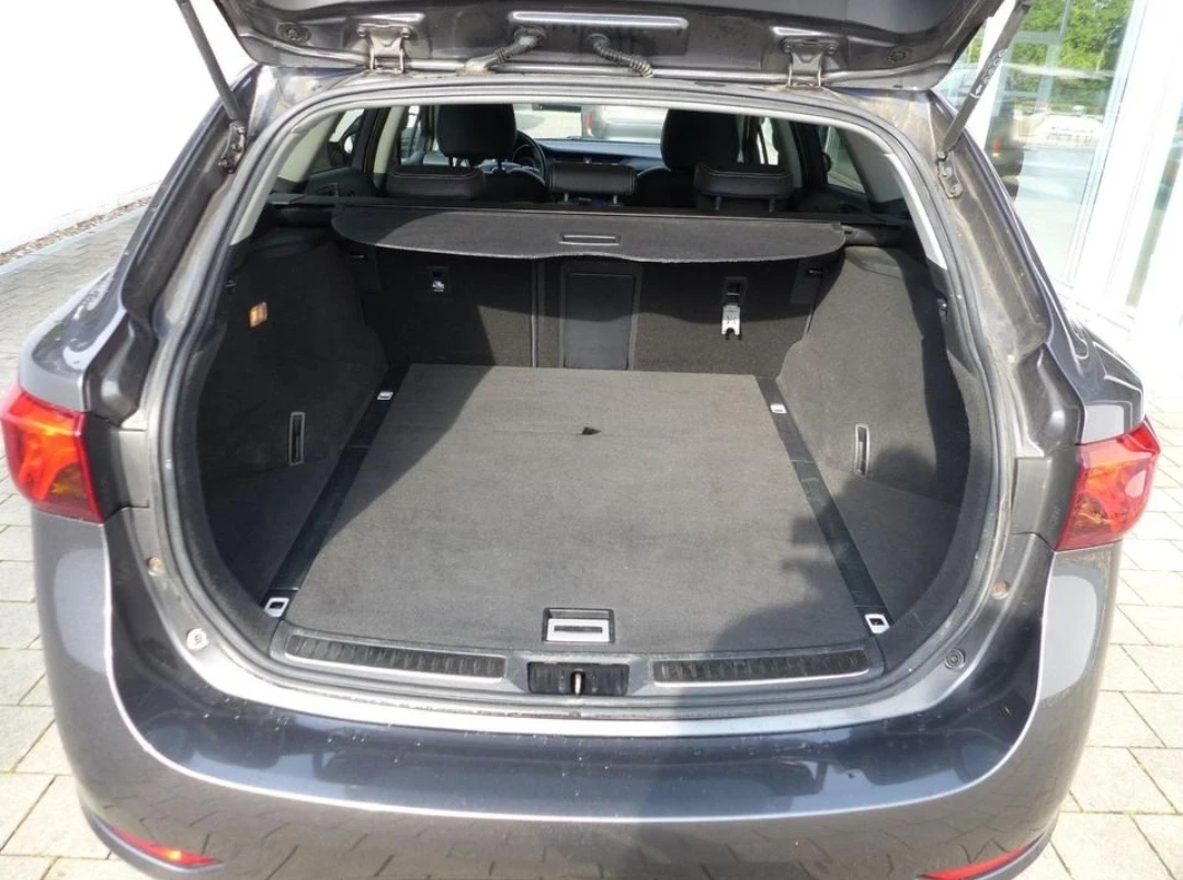 Toyota Avensis 1.8 benzin , Edition S , фул екстри, снимка 3 - Автомобили и джипове - 54610337