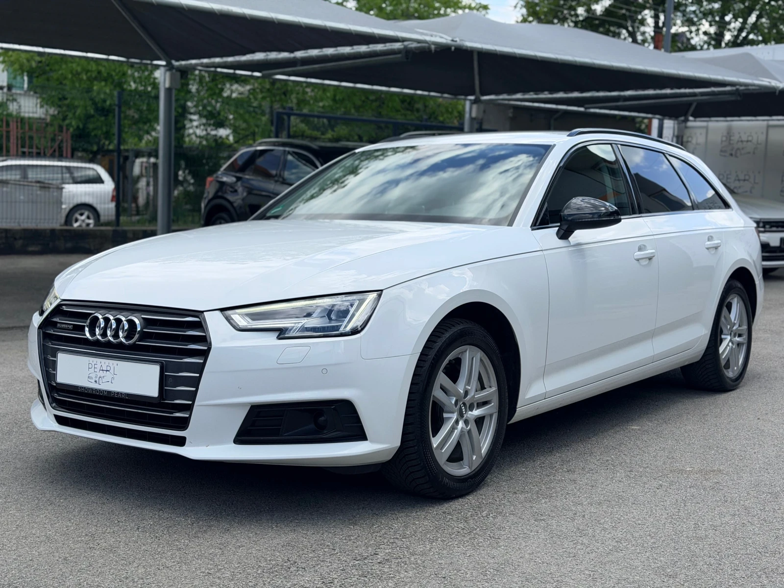Audi A4 Avant 2.0TDI quattro S-tronic Virtual HUD ACC Lane