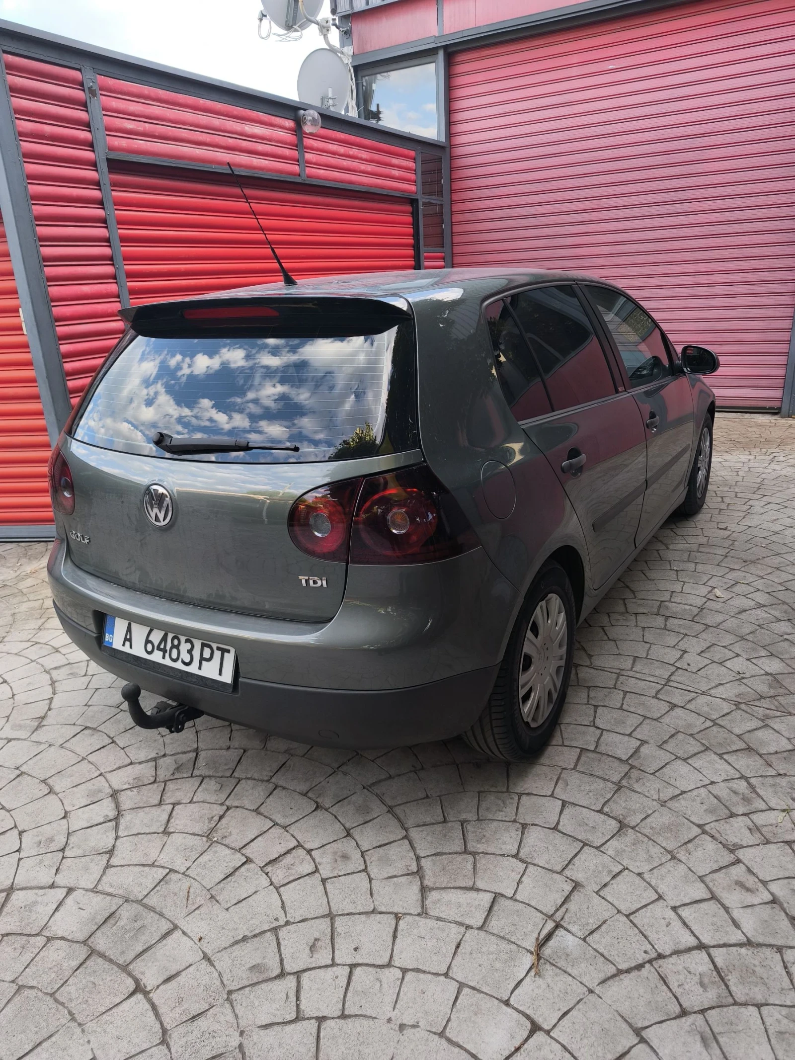 VW Golf 1.9 TDI, снимка 3 - Автомобили и джипове - 54754325