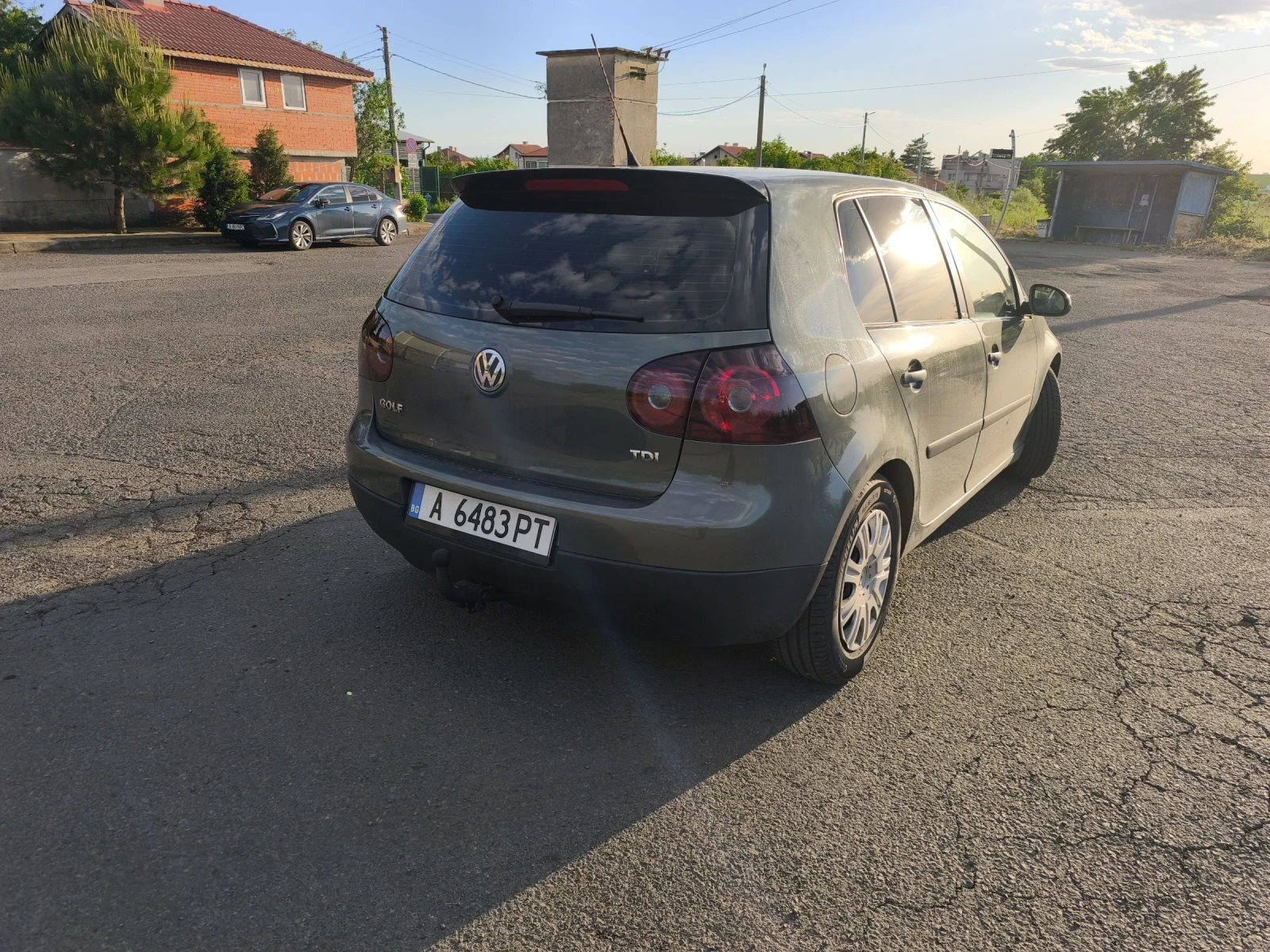 VW Golf 1.9 TDI, снимка 8 - Автомобили и джипове - 54754325