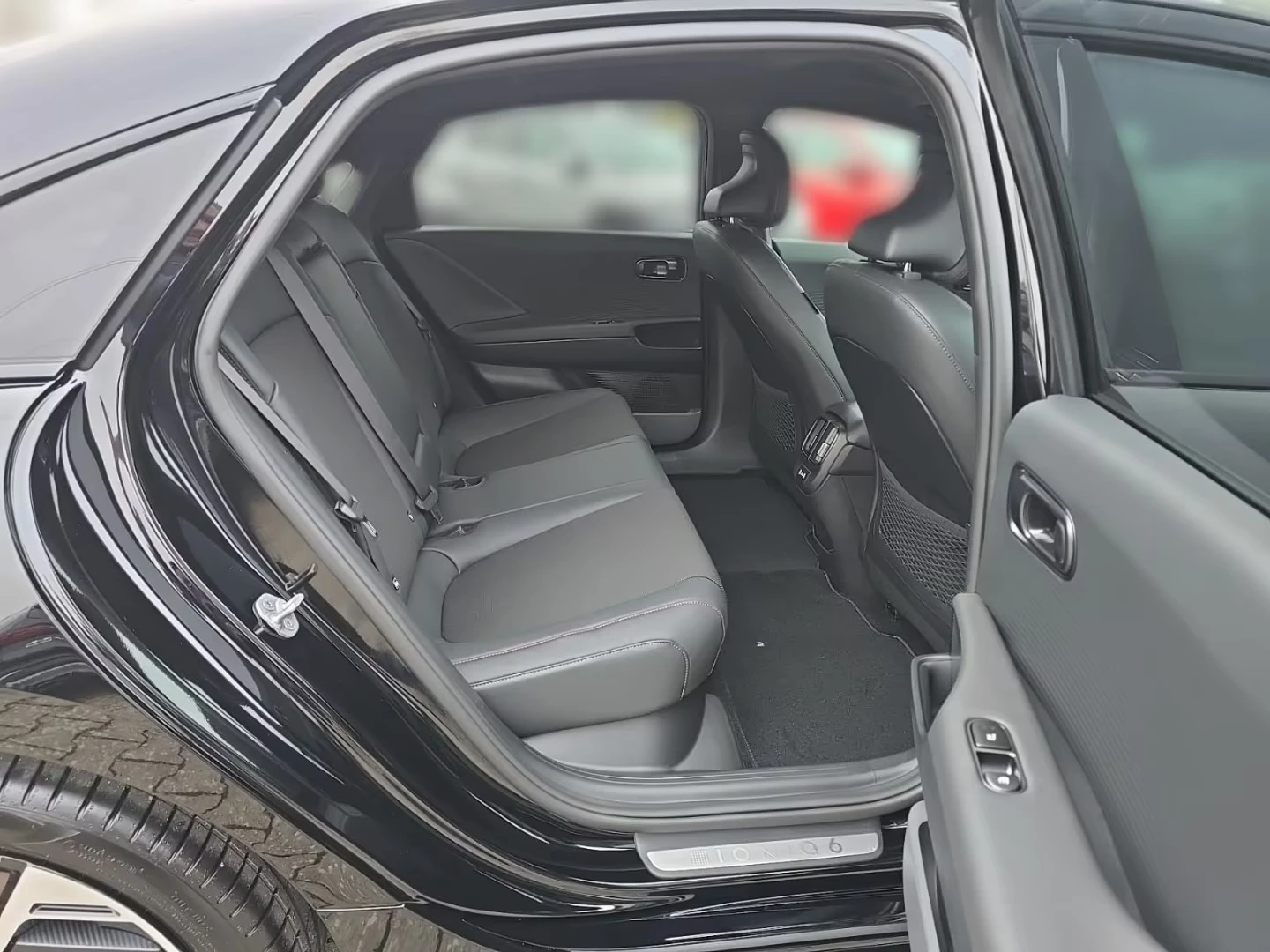 Hyundai Ioniq 6 FACELIFT 84kWh N-LINE 4WD MATRIX-LED, снимка 12 - Автомобили и джипове - 54839049