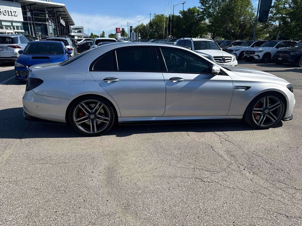 Mercedes-Benz E 63 AMG S | DISTRONIC | 360 | BURMESTER | ОБДУХВАНЕ | HUD, снимка 3 - Автомобили и джипове - 54895130