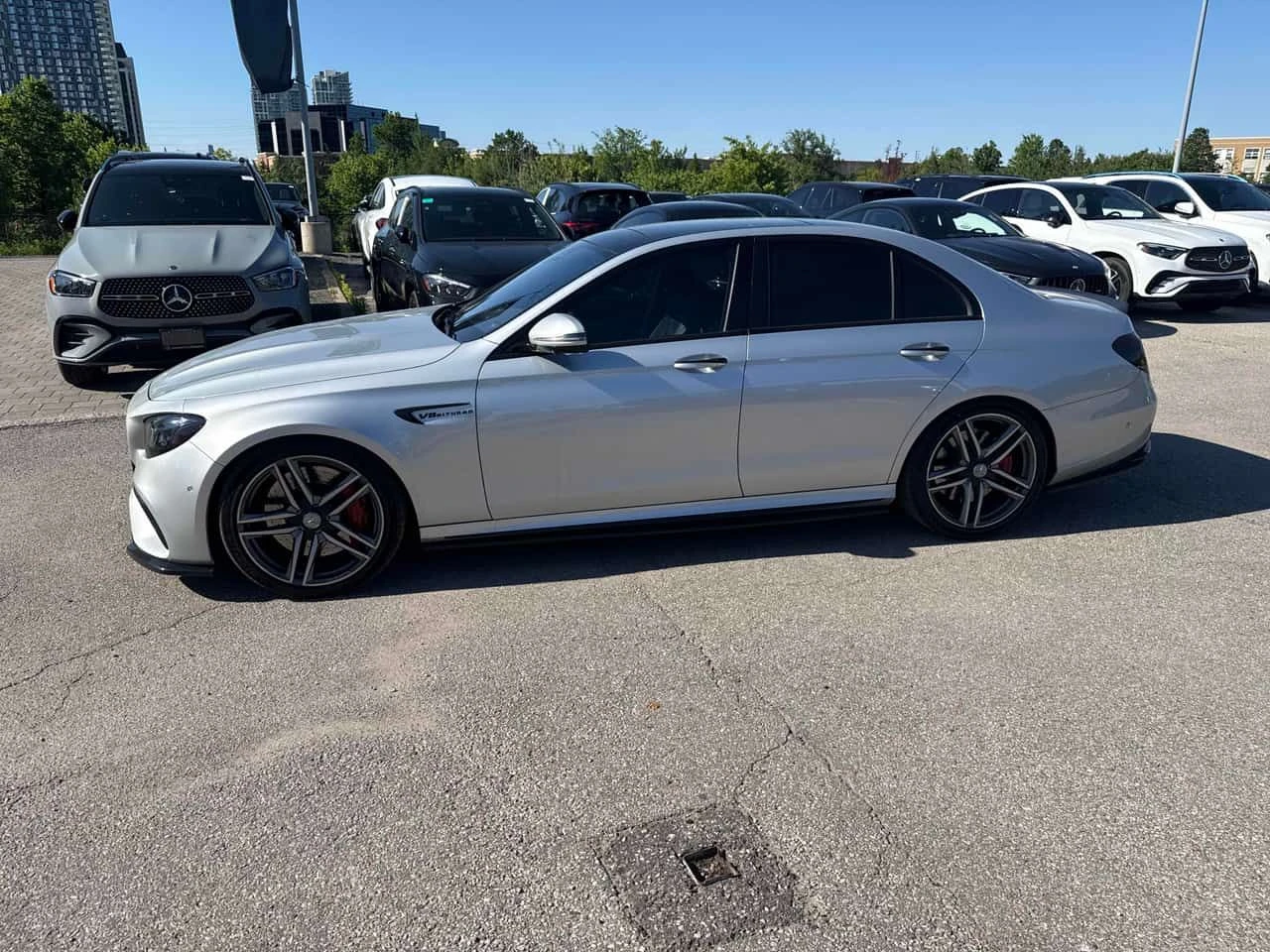 Mercedes-Benz E 63 AMG S | DISTRONIC | 360 | BURMESTER | ОБДУХВАНЕ | HUD, снимка 2 - Автомобили и джипове - 54895130