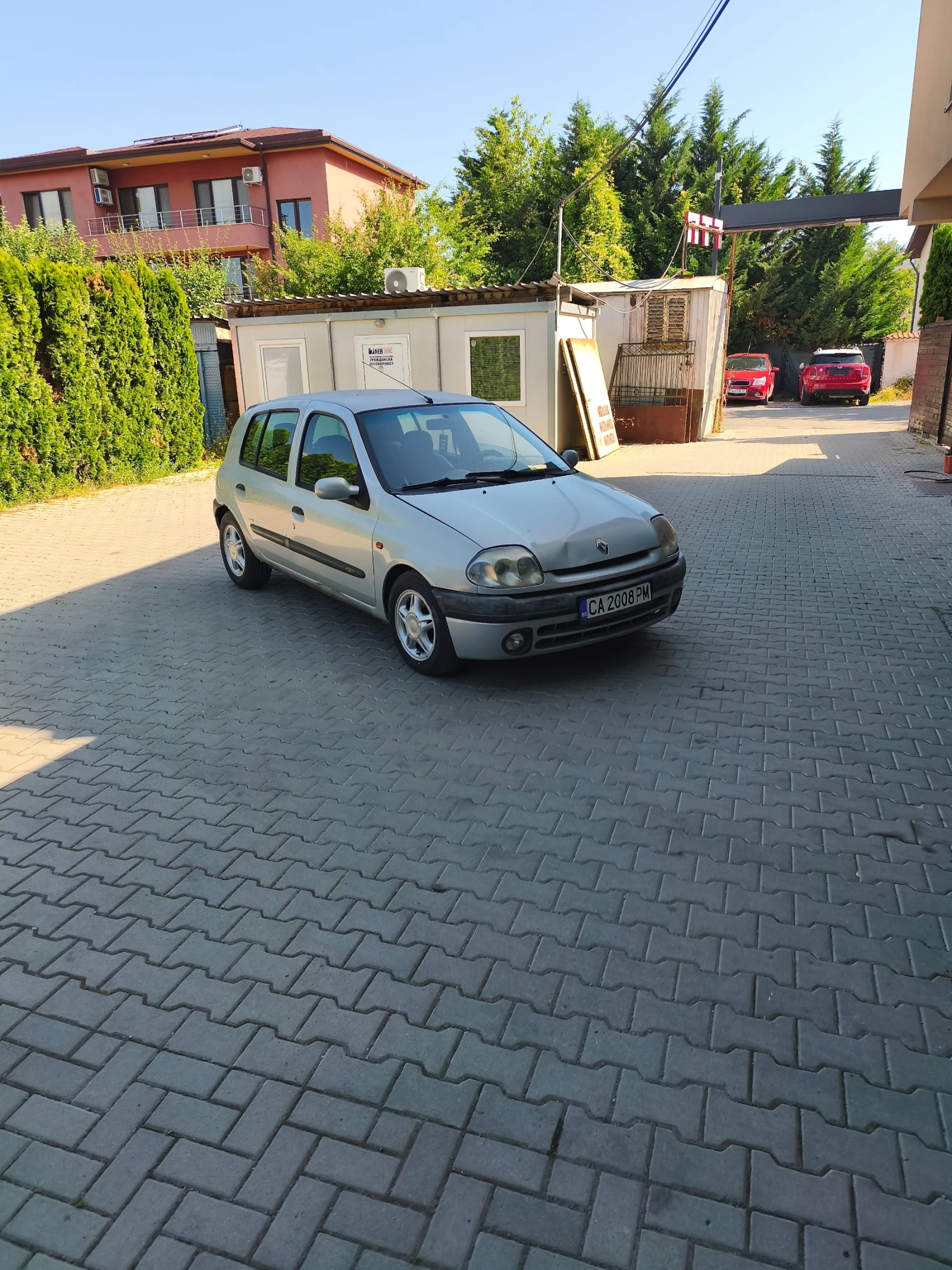Renault Clio, снимка 2 - Автомобили и джипове - 55089194