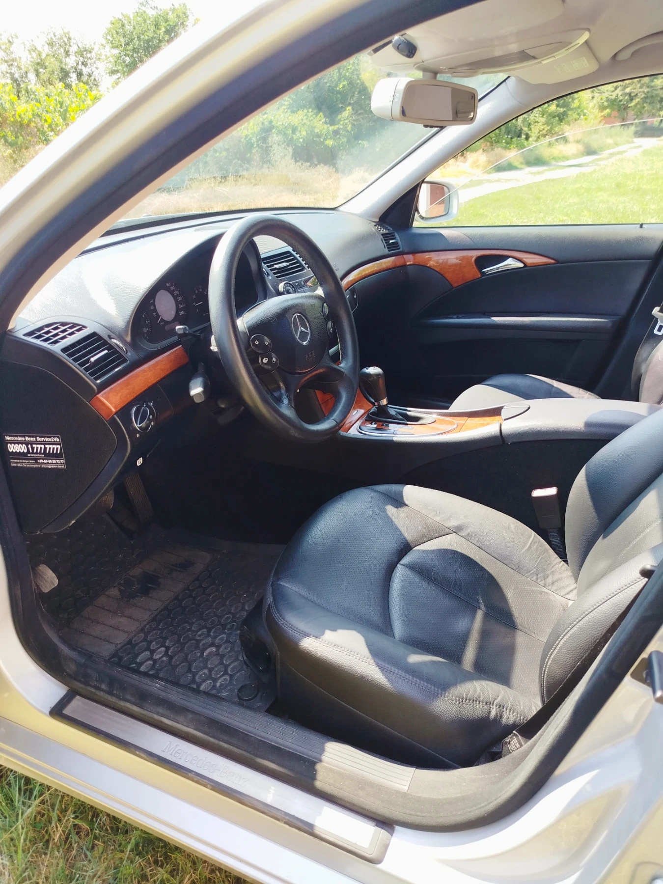 Mercedes-Benz E 200 Facelift , снимка 6 - Автомобили и джипове - 55218351