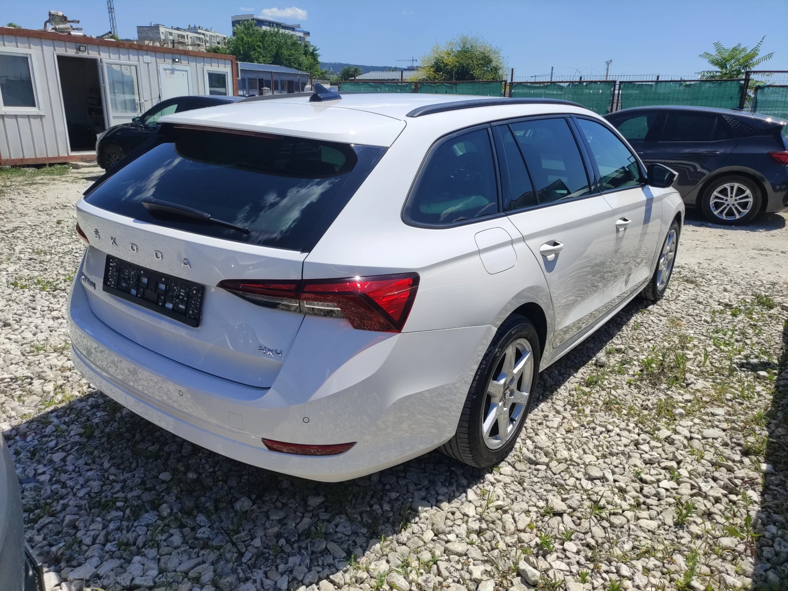 Skoda Octavia 2.0TDI/150 DSG 4x4 Swiss, снимка 4 - Автомобили и джипове - 55241789
