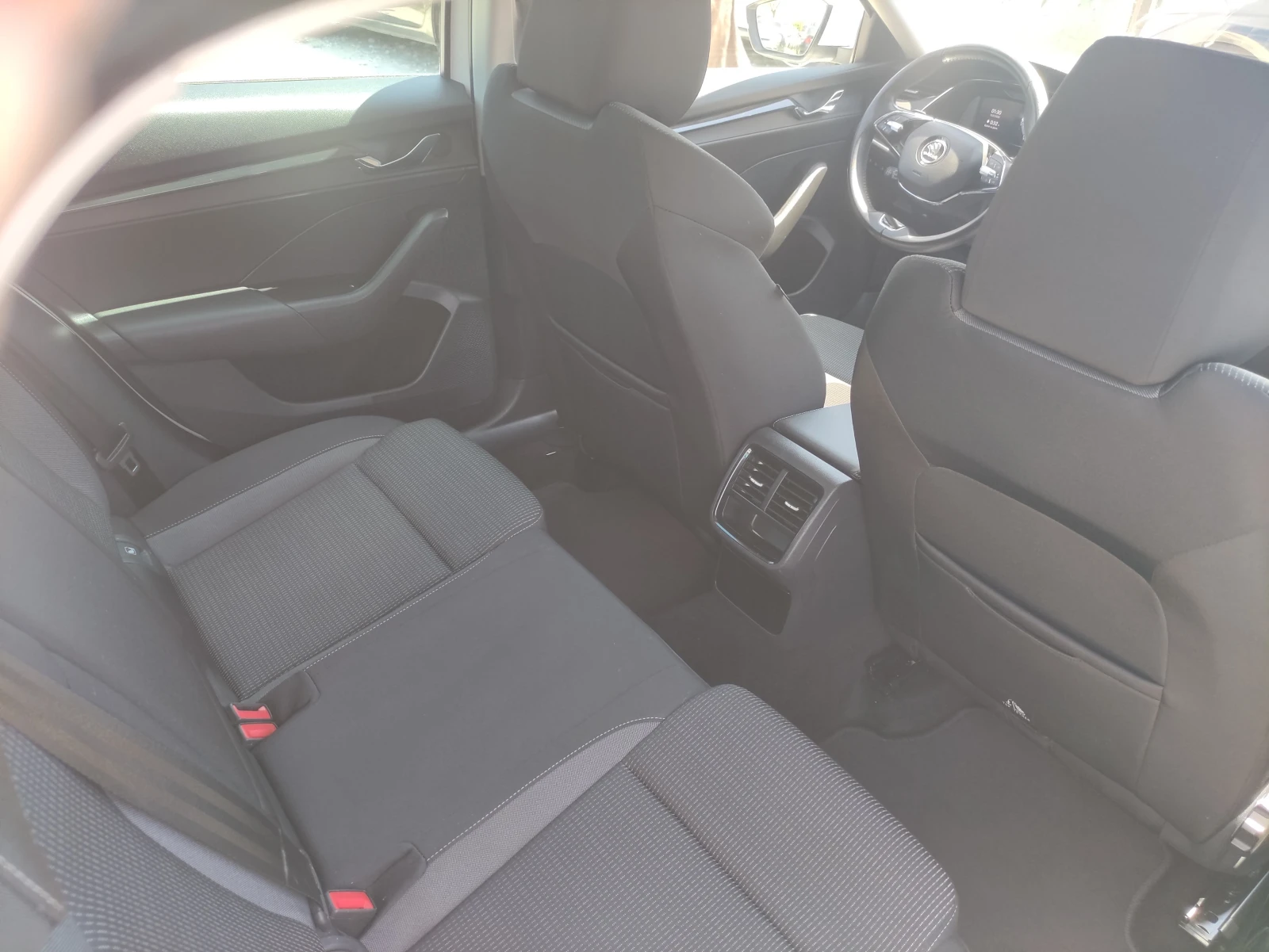 Skoda Octavia 2.0TDI/150 DSG 4x4 Swiss, снимка 14 - Автомобили и джипове - 55241789