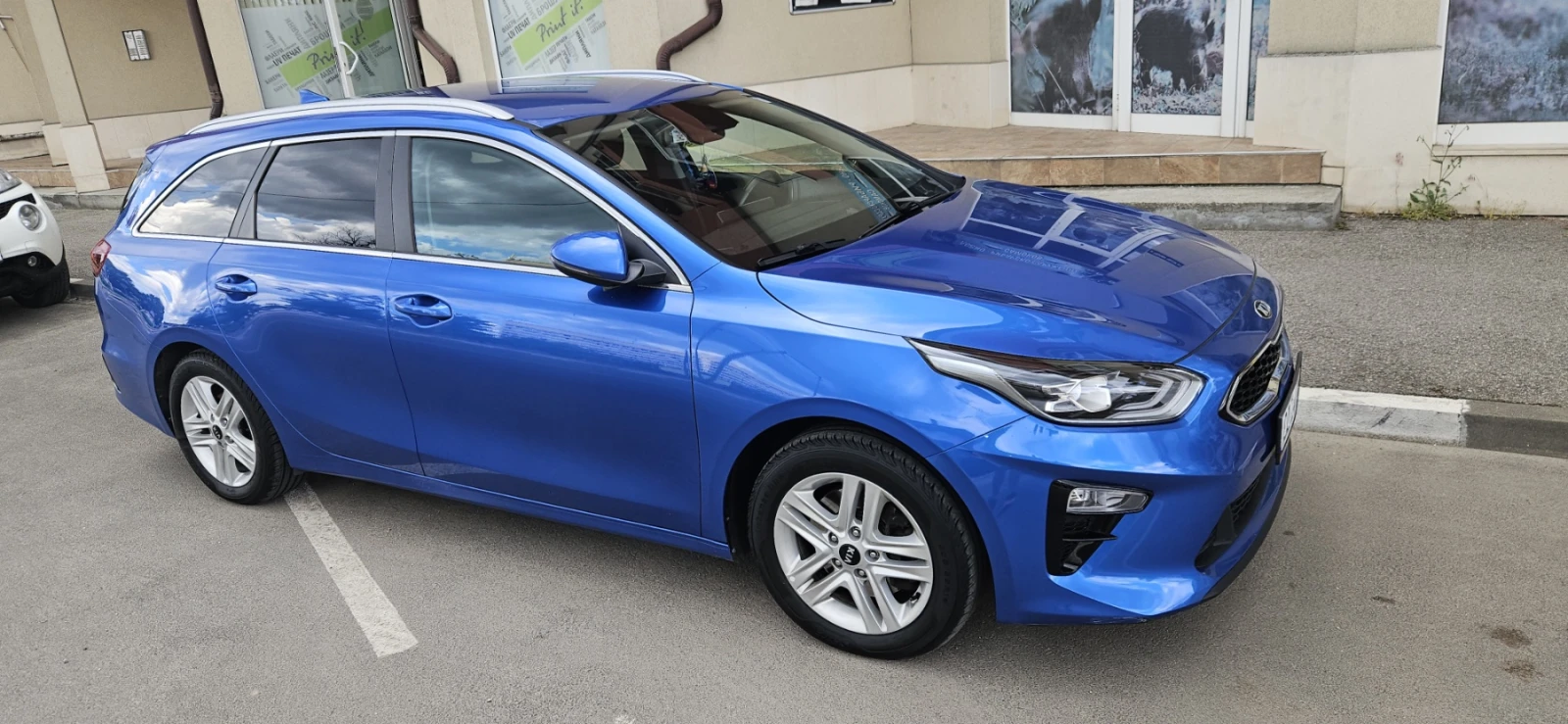 Kia Ceed 1, 5 T-gdi, снимка 3 - Автомобили и джипове - 55278640