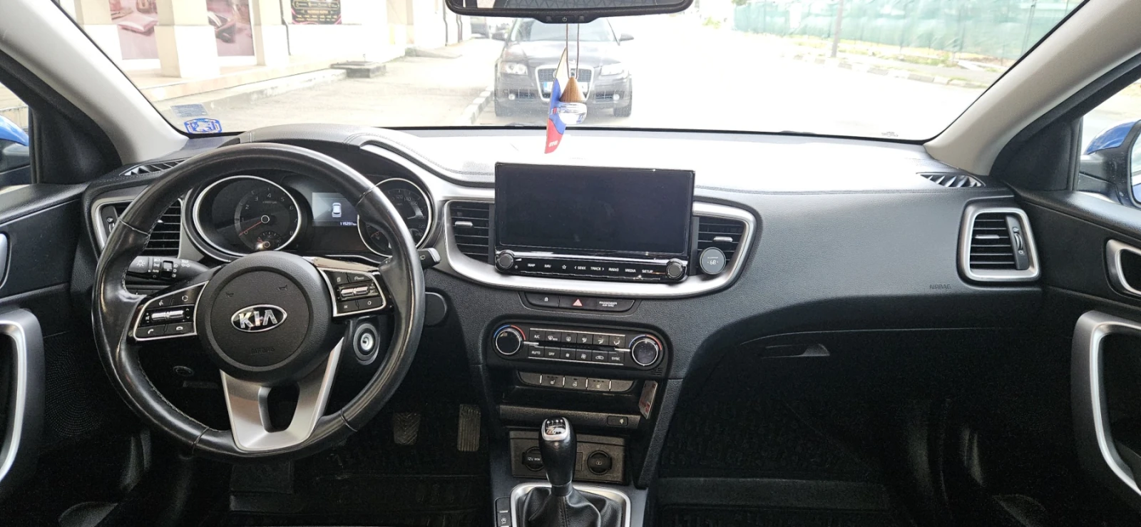 Kia Ceed 1, 5 T-gdi, снимка 10 - Автомобили и джипове - 55278640