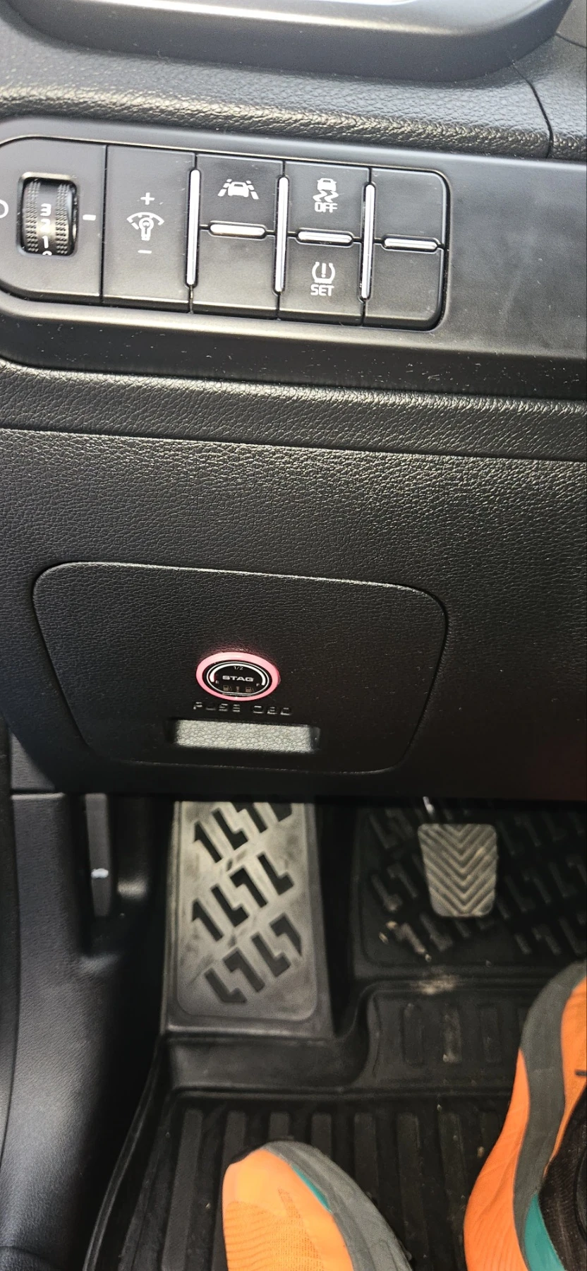 Kia Ceed 1, 5 T-gdi, снимка 14 - Автомобили и джипове - 55278640