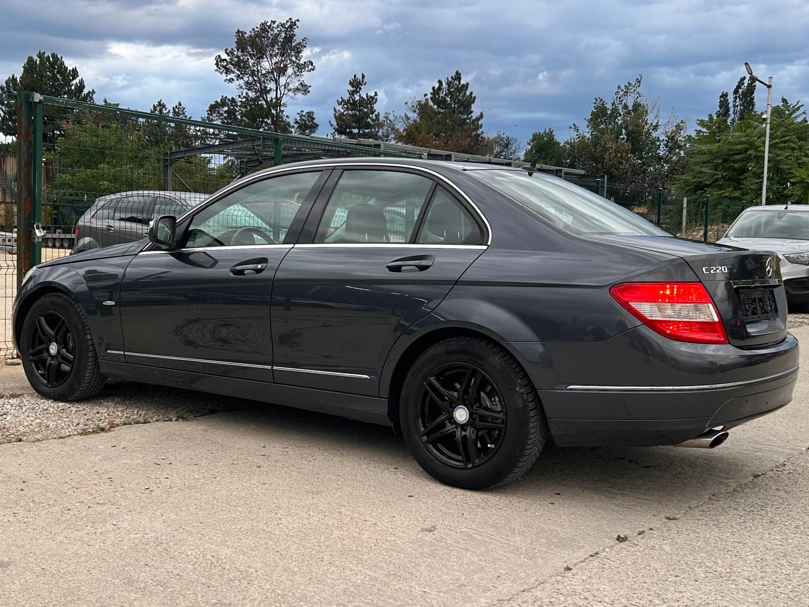 Mercedes-Benz C 220 OM646, снимка 2 - Автомобили и джипове - 55414744