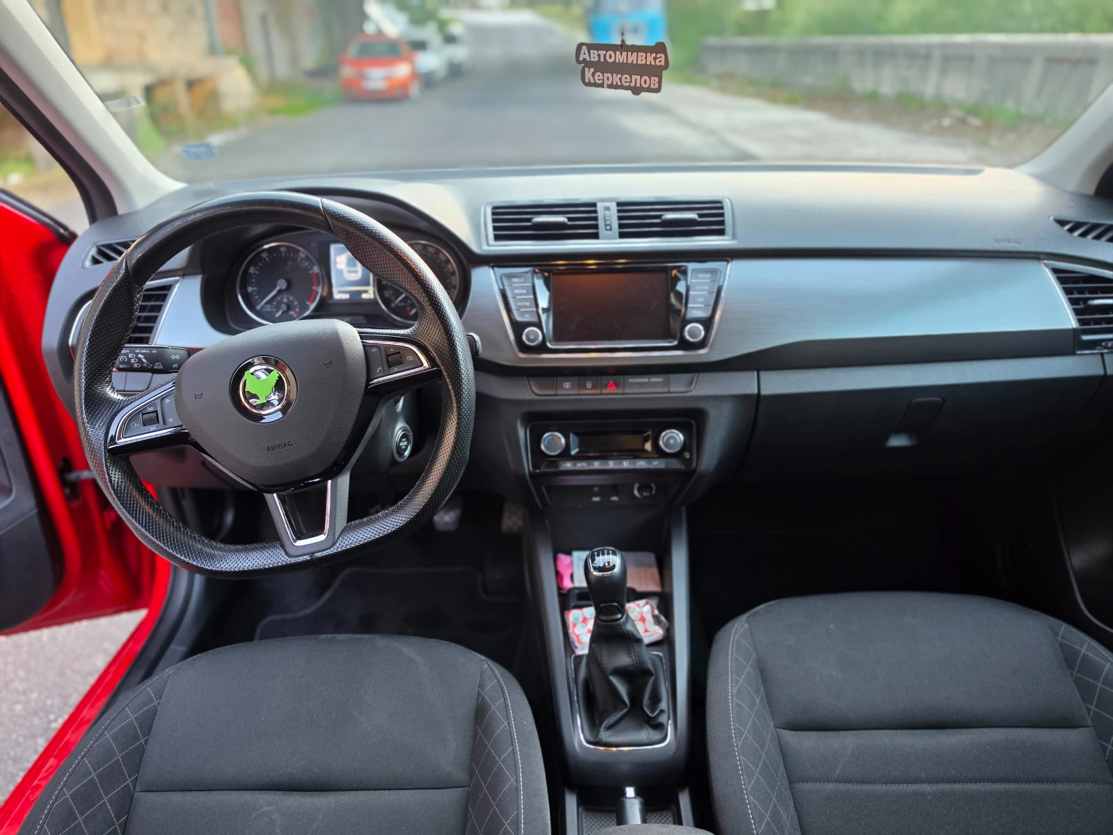 Skoda Fabia, снимка 11 - Автомобили и джипове - 55532658