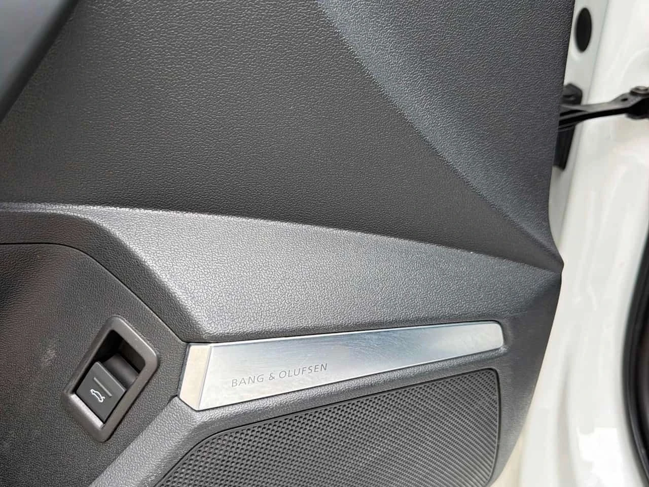 Audi S3 Technik / DISTRONIC / B&O / CARFAX / АВТОКРЕДИТ, снимка 11 - Автомобили и джипове - 55670484