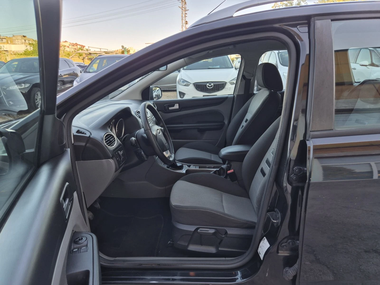 Ford Focus 2.0I ГАЗ ITALY, снимка 13 - Автомобили и джипове - 55690956