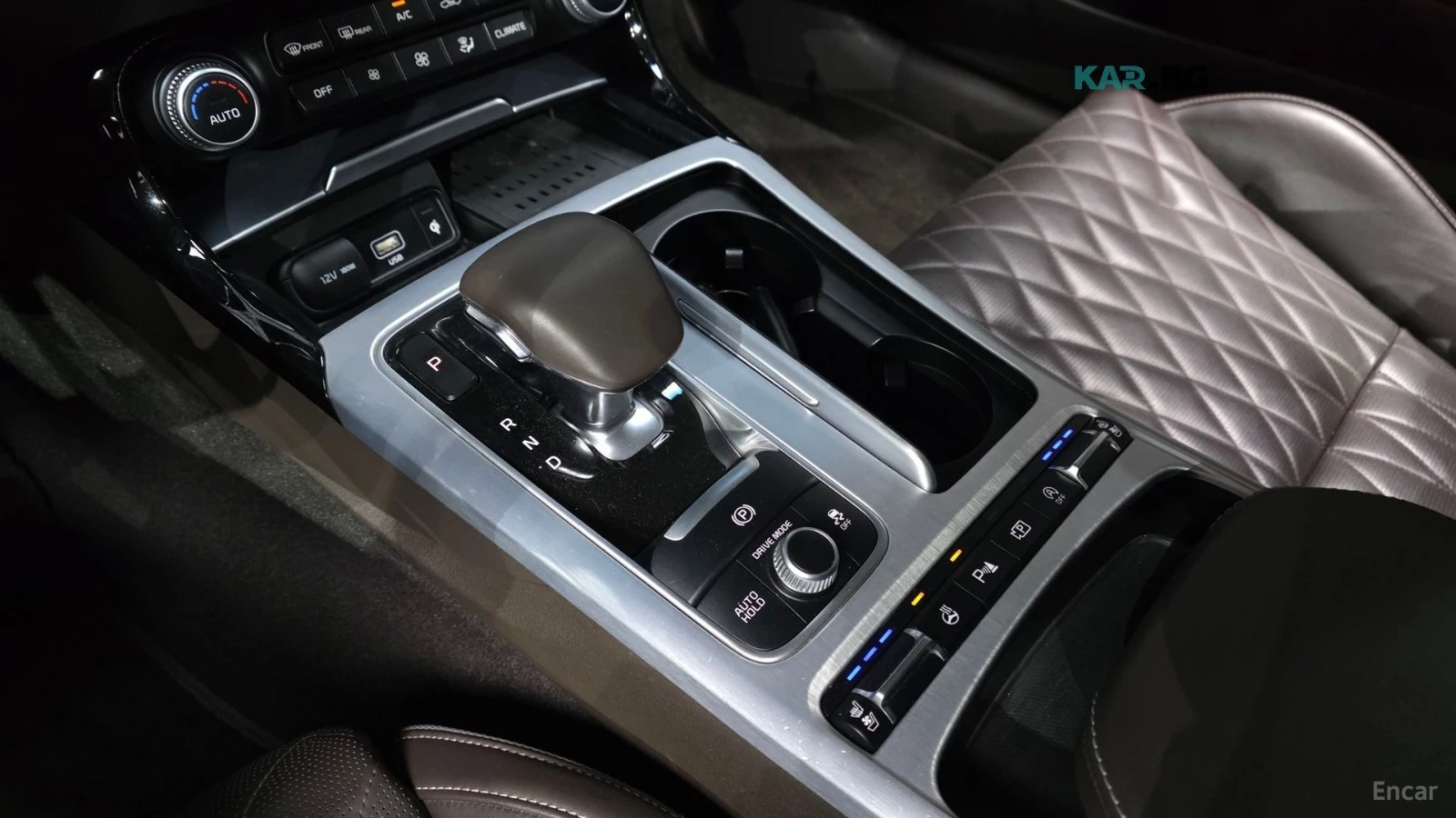 Kia Stinger 2.5 AWD MASTERS* HUD* КОЖА* ОБДУХВ* НАВИ* ПАНО, снимка 7 - Автомобили и джипове - 55727119