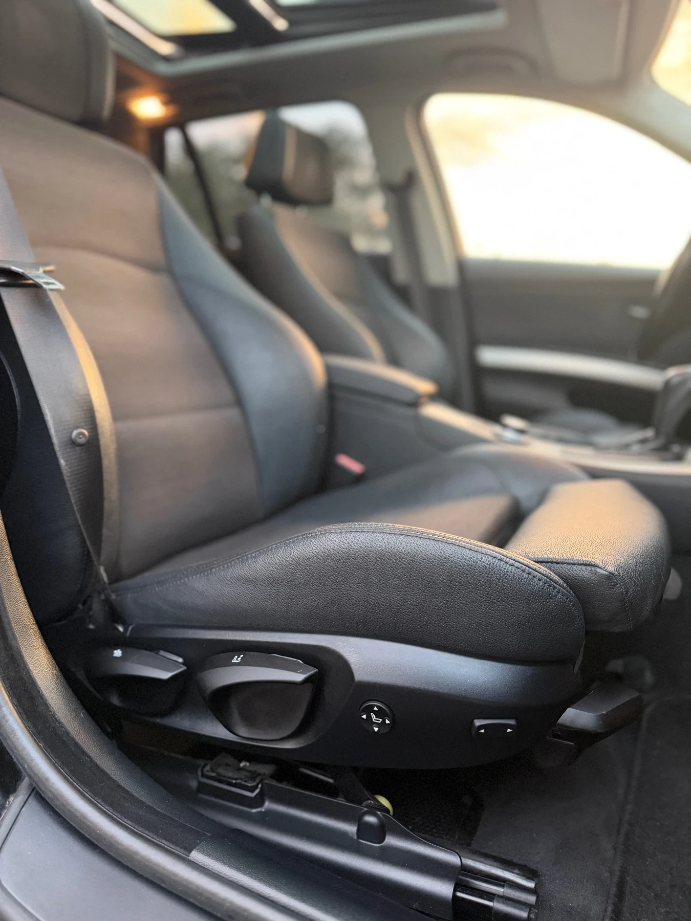 BMW 320 2.0, снимка 12 - Автомобили и джипове - 55966744