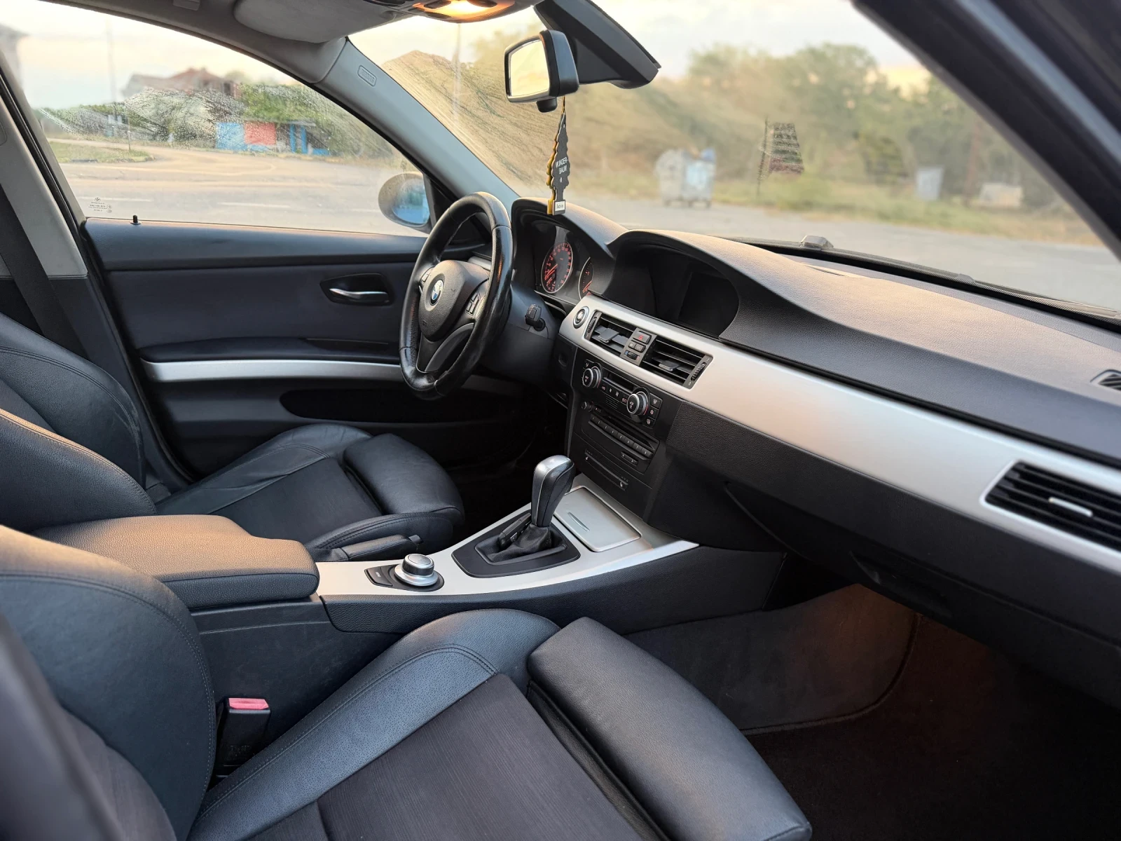 BMW 320 2.0, снимка 14 - Автомобили и джипове - 55966744
