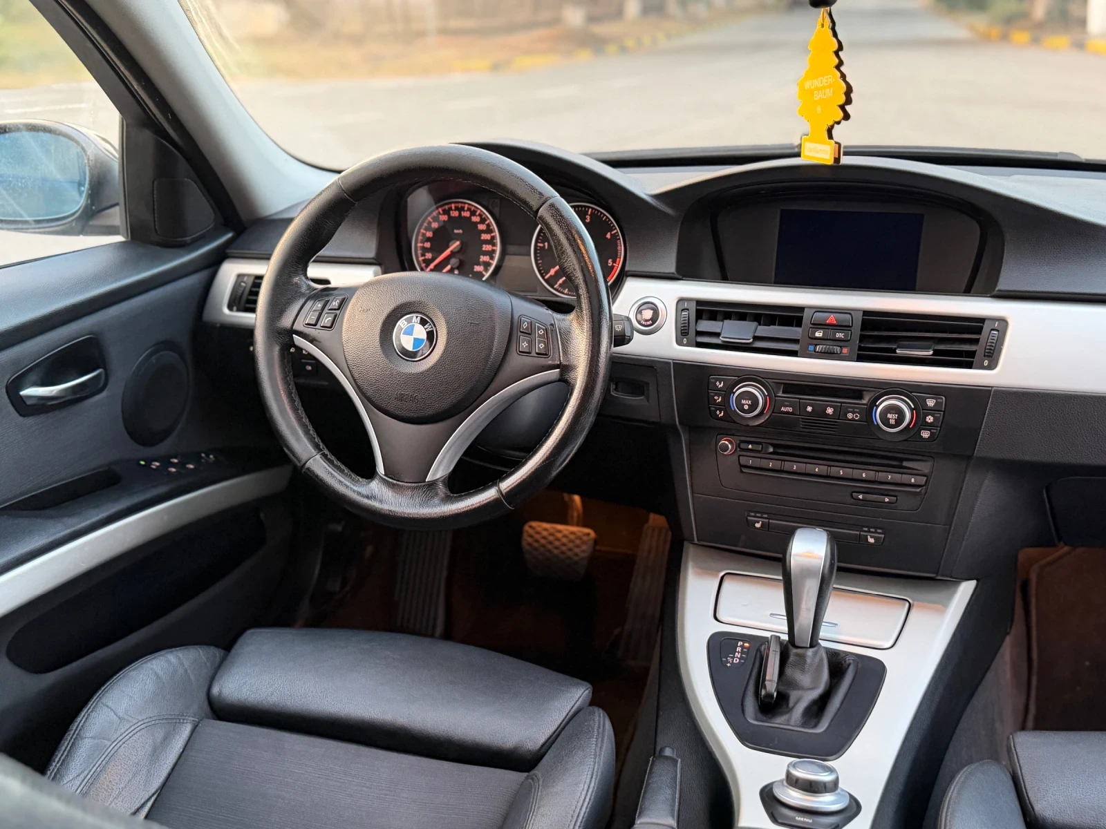 BMW 320 2.0, снимка 8 - Автомобили и джипове - 55966744