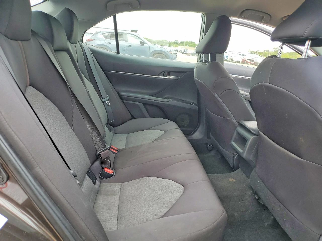 Toyota Camry 2.5l Le, снимка 10 - Автомобили и джипове - 56151170