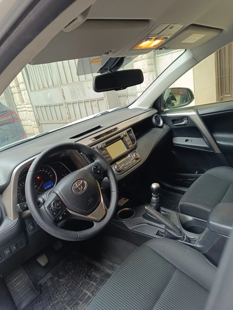 Toyota Rav4 4х4, снимка 8 - Автомобили и джипове - 48807314