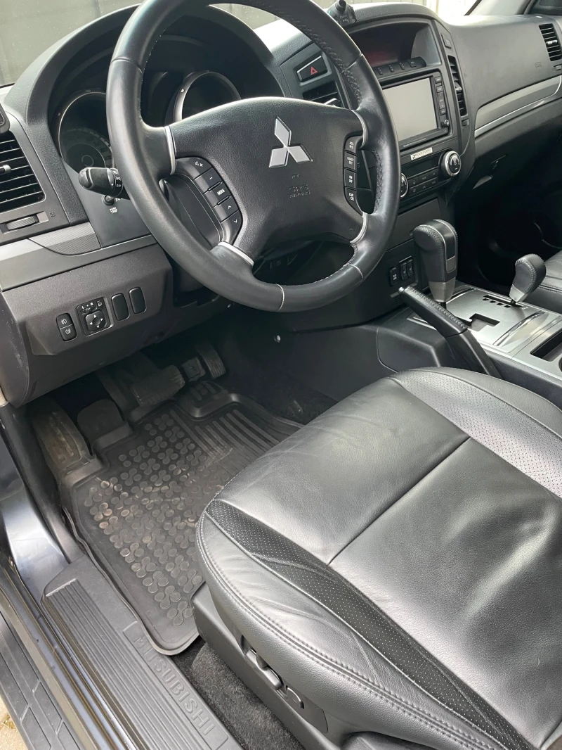 Mitsubishi Pajero, снимка 6 - Автомобили и джипове - 48895965