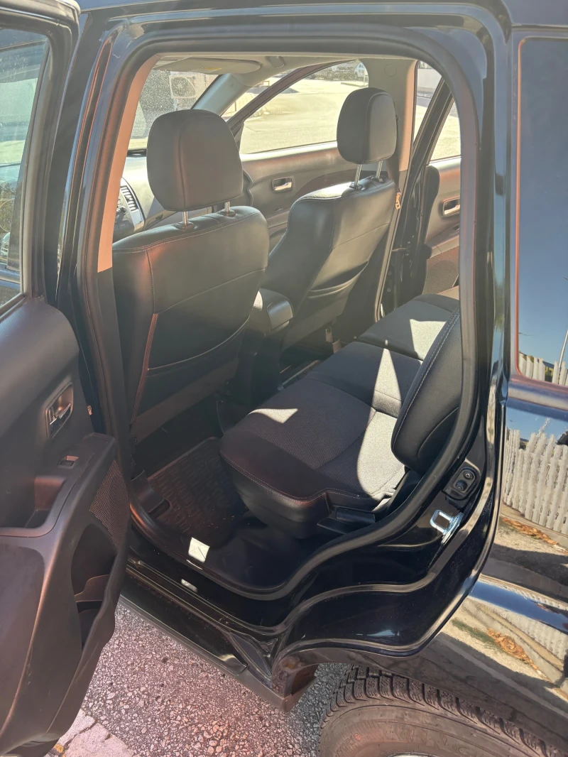 Citroen C-Crosser 2.4 170кс автомат 4х4 ГАЗ, снимка 7 - Автомобили и джипове - 52526623