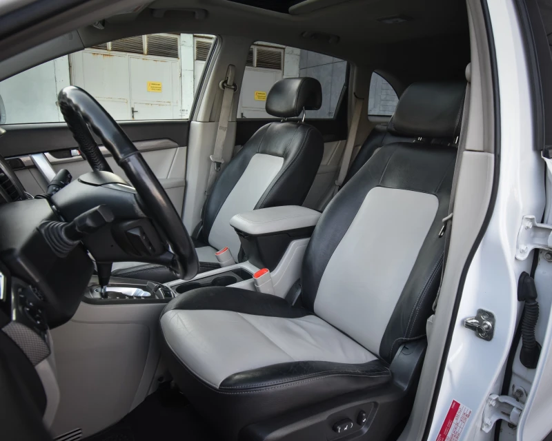 Chevrolet Captiva 2.2 DTI, снимка 14 - Автомобили и джипове - 51594093