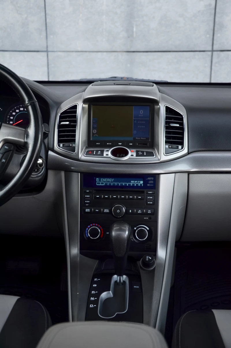 Chevrolet Captiva 2.2 DTI, снимка 10 - Автомобили и джипове - 51594093