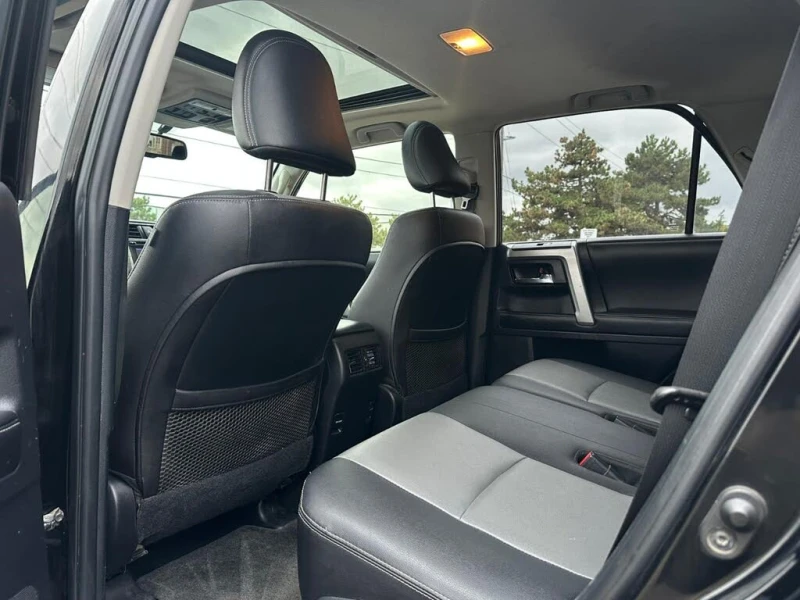 Toyota 4runner SR5 Premium* КАМЕРА* КОЖА* ПАНОРАМА* , снимка 11 - Автомобили и джипове - 52513070