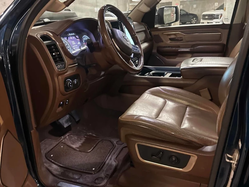 Dodge RAM 1500 Laramie Longhorn * Hemi 5.7 * Въздушно окачване , снимка 5 - Автомобили и джипове - 53446537