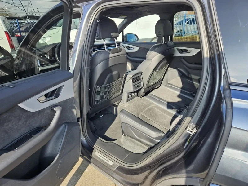 Audi Q7 60 TFSI e V6 Plug-in Hybrid Quattro , снимка 8 - Автомобили и джипове - 53464426