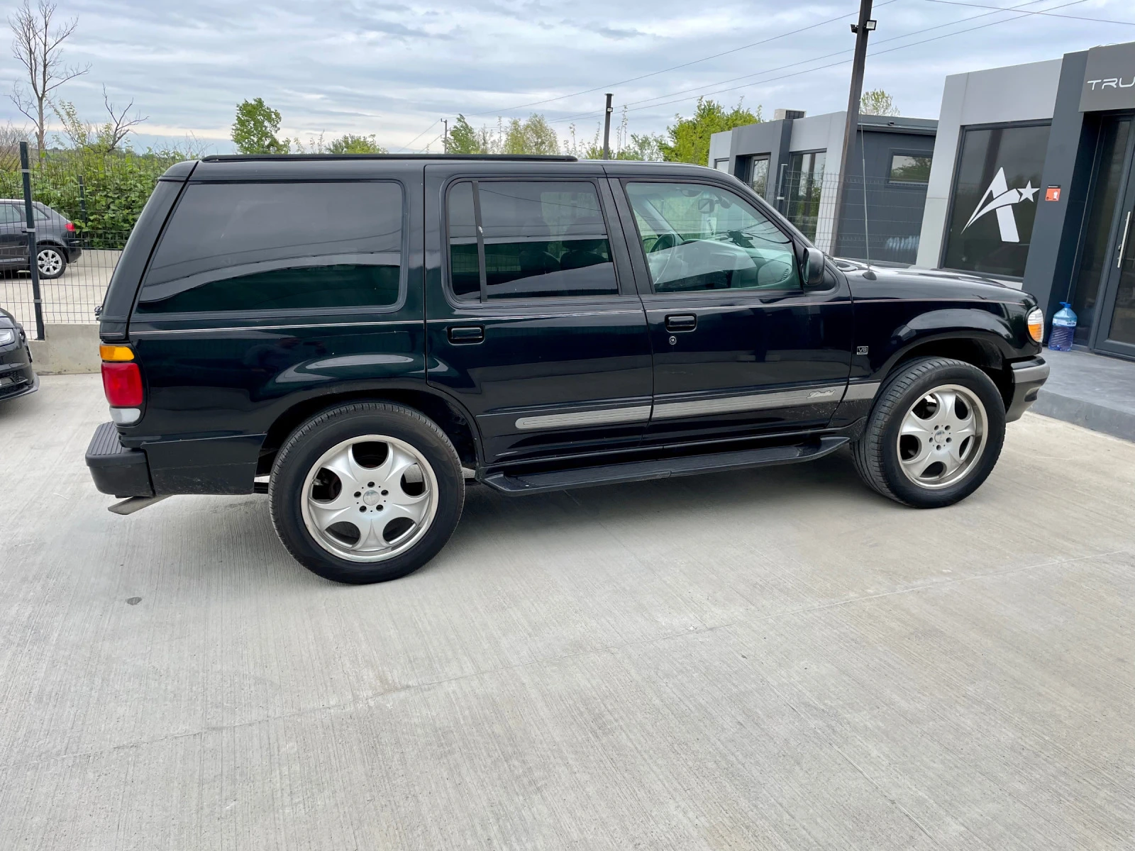 Ford Explorer  - изображение 6