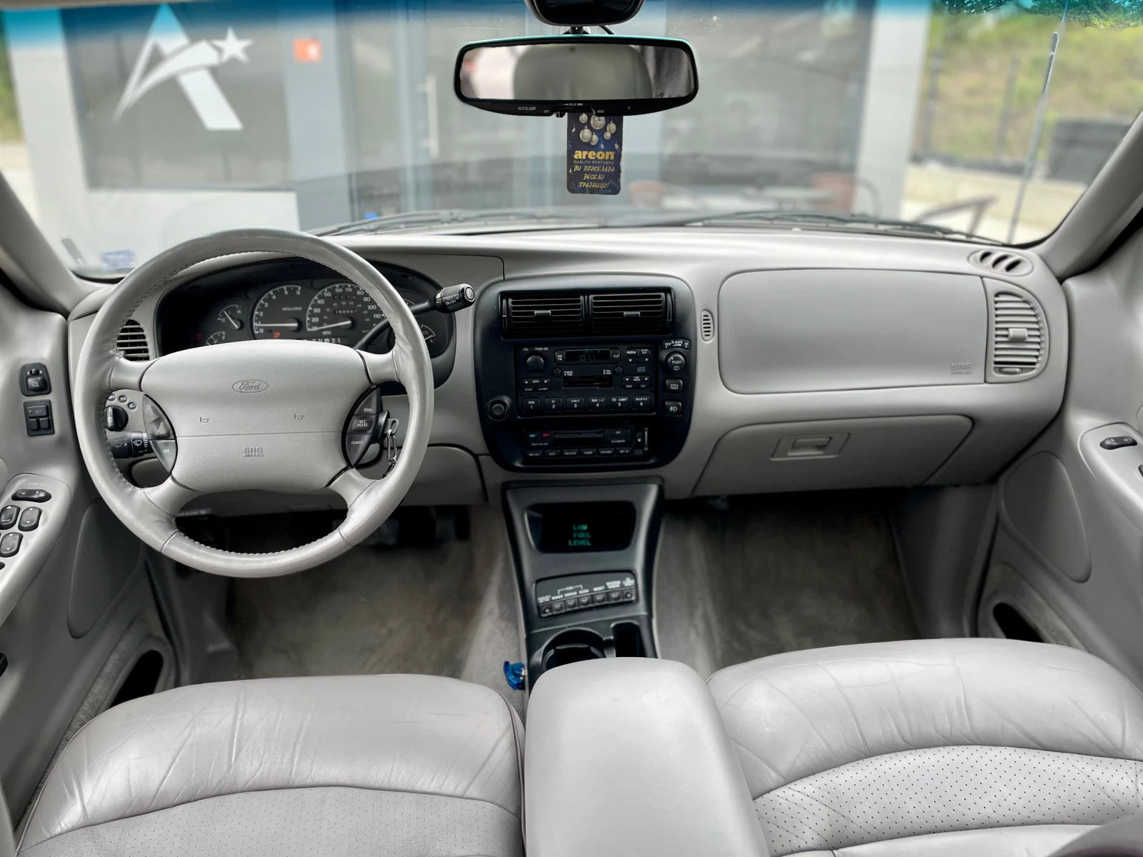 Ford Explorer  - изображение 9