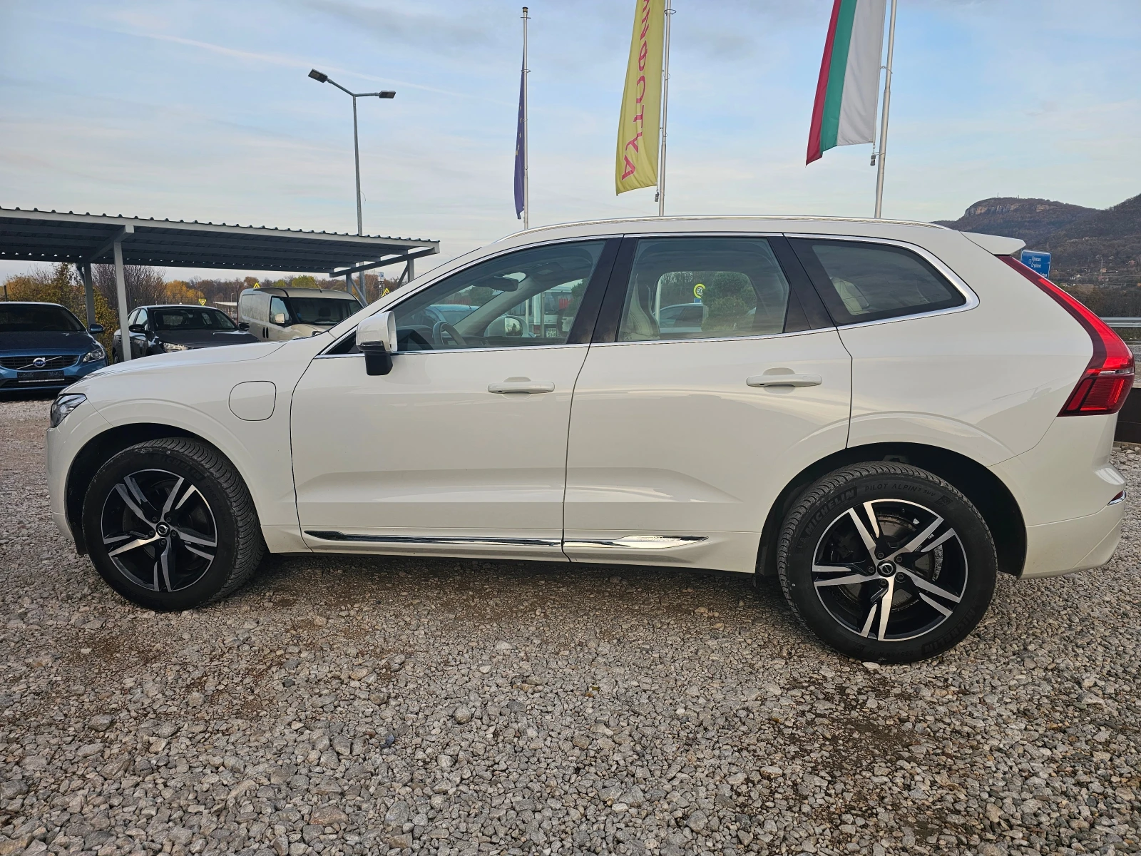 Volvo XC60 2.0Т6 Plug In Hybrid AWD! ! 41000км ! ! ПАНОРАМА - изображение 2