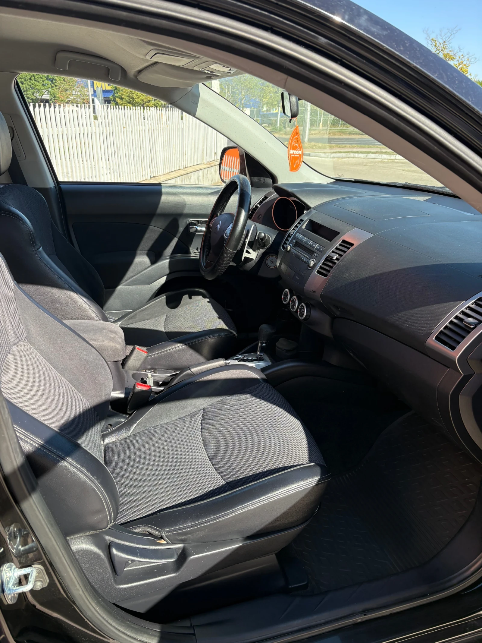 Citroen C-Crosser 2.4 170кс автомат 4х4 ГАЗ - изображение 9