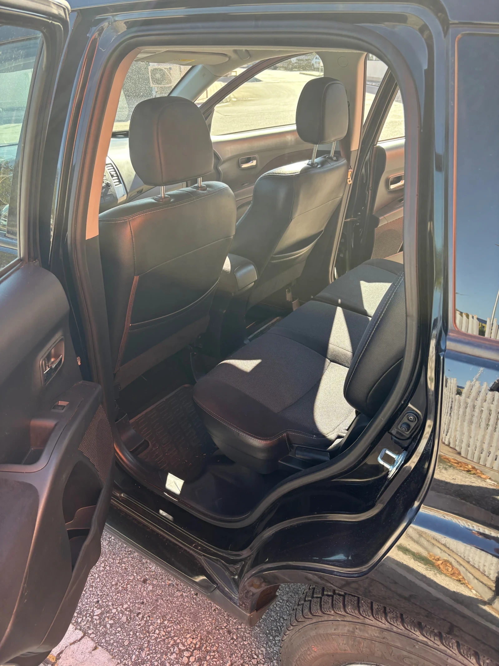 Citroen C-Crosser 2.4 170кс автомат 4х4 ГАЗ - изображение 7