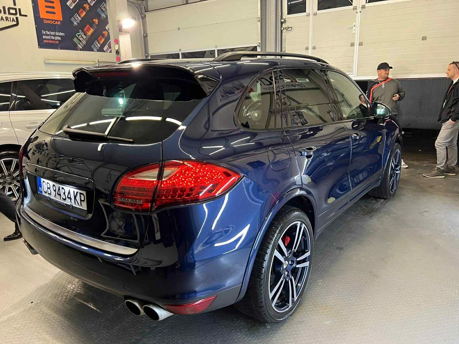 Porsche Cayenne Turbo - изображение 3