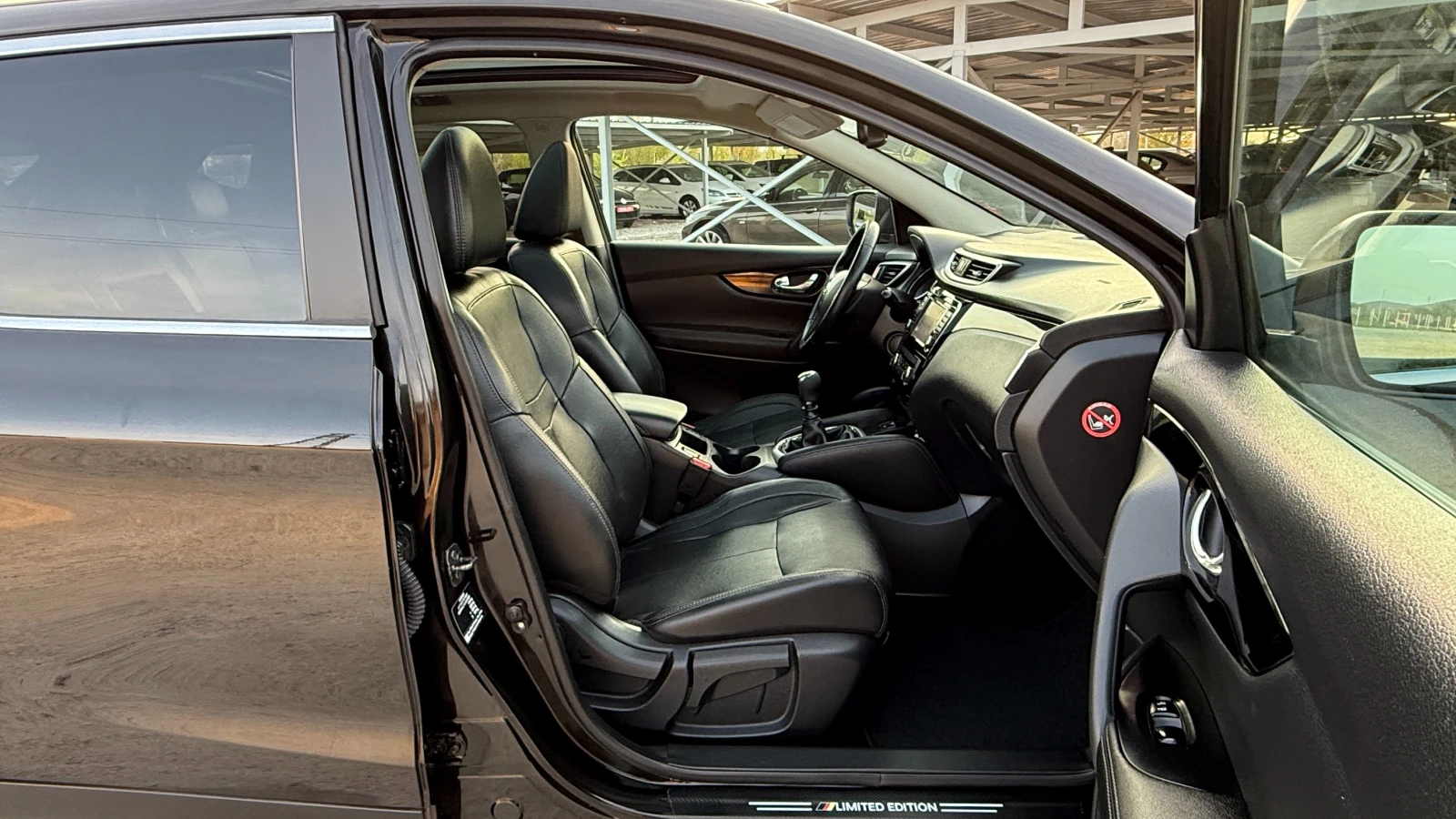 Nissan Qashqai 1.5DCI-110кс/360камера/ПАНОРАМА/NAVI/КОЖА/ИТАЛИЯ, снимка 14 - Автомобили и джипове - 54220872