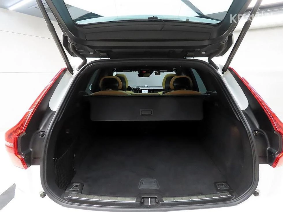 Volvo XC60 D4 Inscription, снимка 15 - Автомобили и джипове - 54789198