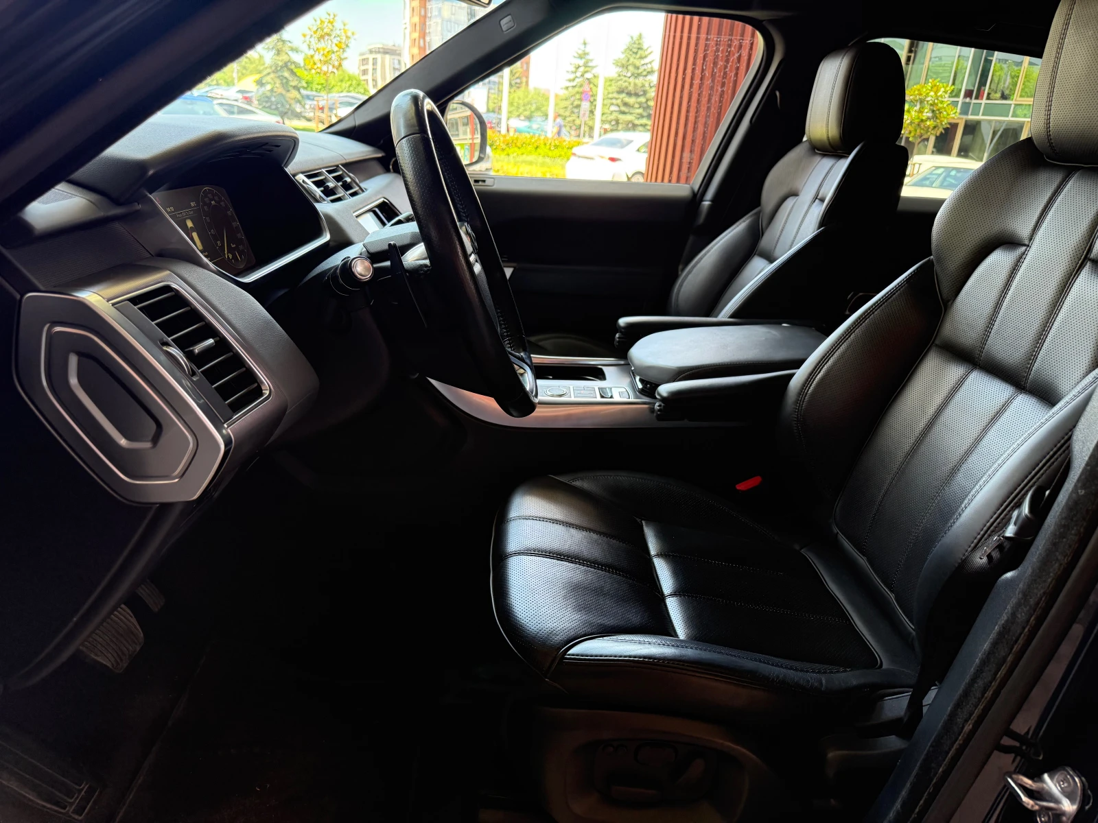 Land Rover Range Rover Sport 3.0 SDV6 292PS HSE, снимка 8 - Автомобили и джипове - 54838150