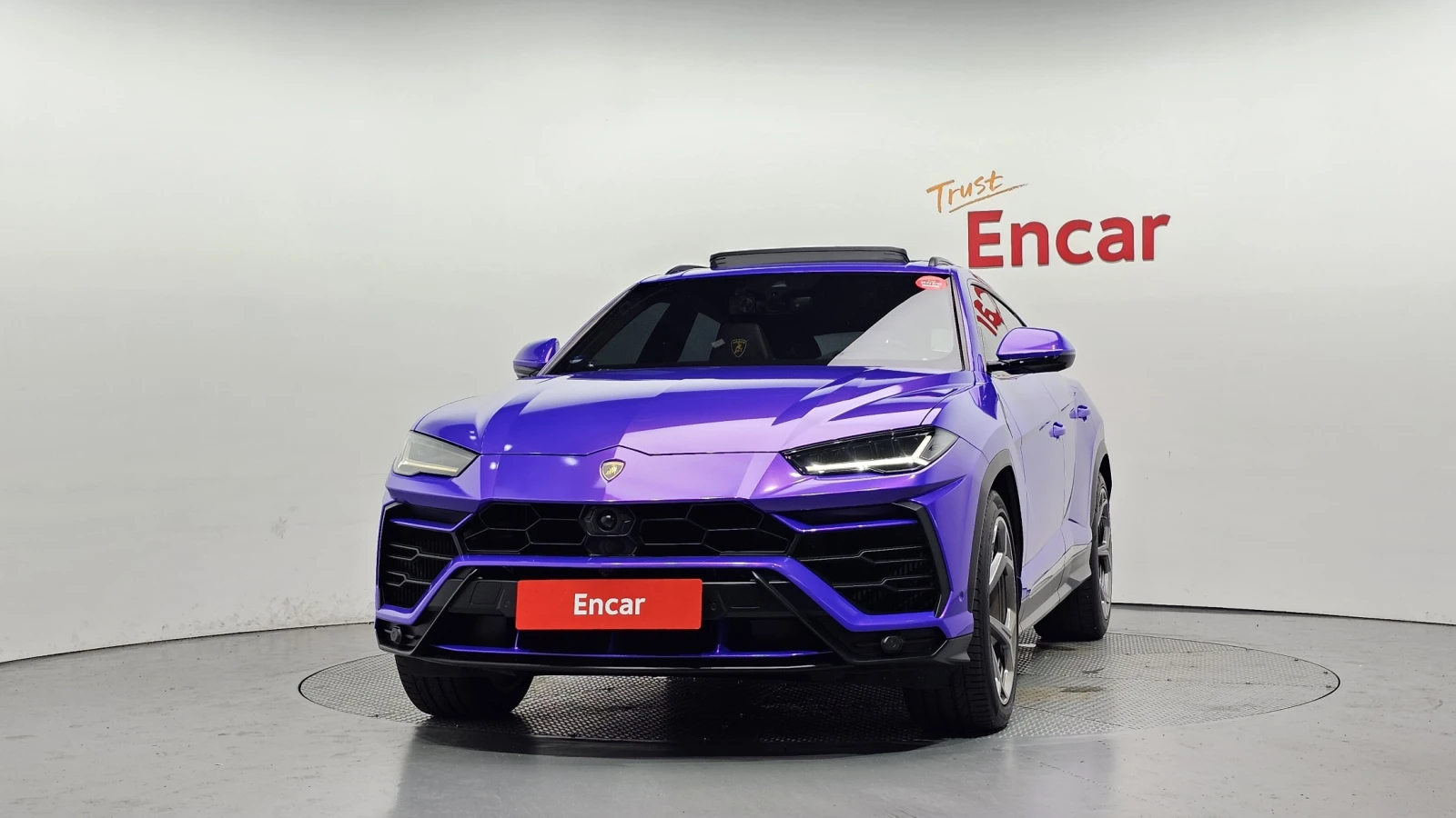 Lamborghini Urus HUD* BLIND SPOT* ЕЛ. БАГАЖНИК* 360* КРАЙНА ЦЕНА, снимка 3 - Автомобили и джипове - 55496166