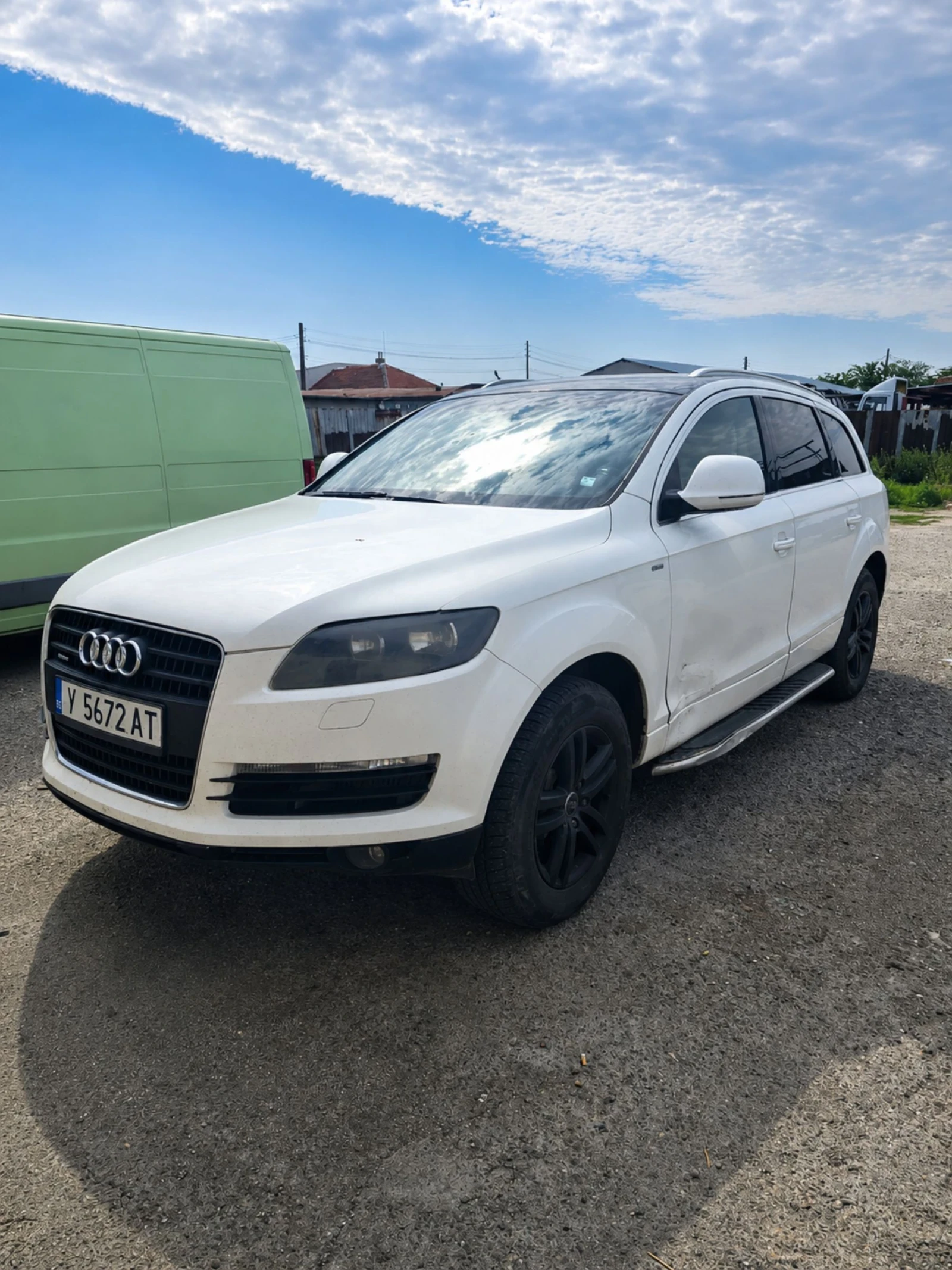 Audi Q7 Десен волан