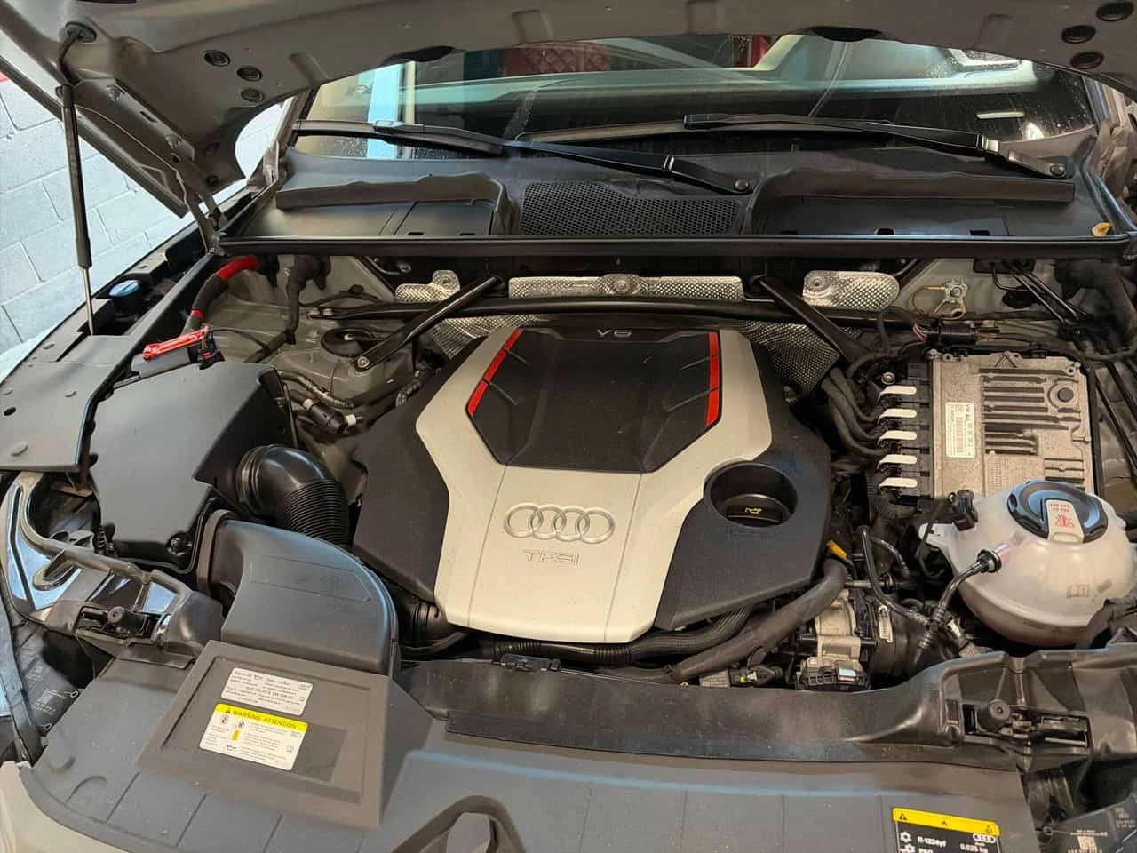 Audi SQ5 Progressiv  CARFAX, снимка 15 - Автомобили и джипове - 56300199