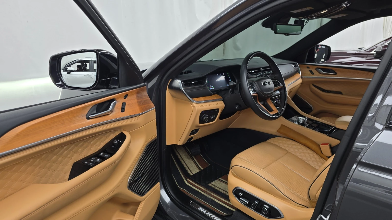 Jeep Grand cherokee 4xe SUMMIT RESERVE * FULL MAX, снимка 8 - Автомобили и джипове - 56327526