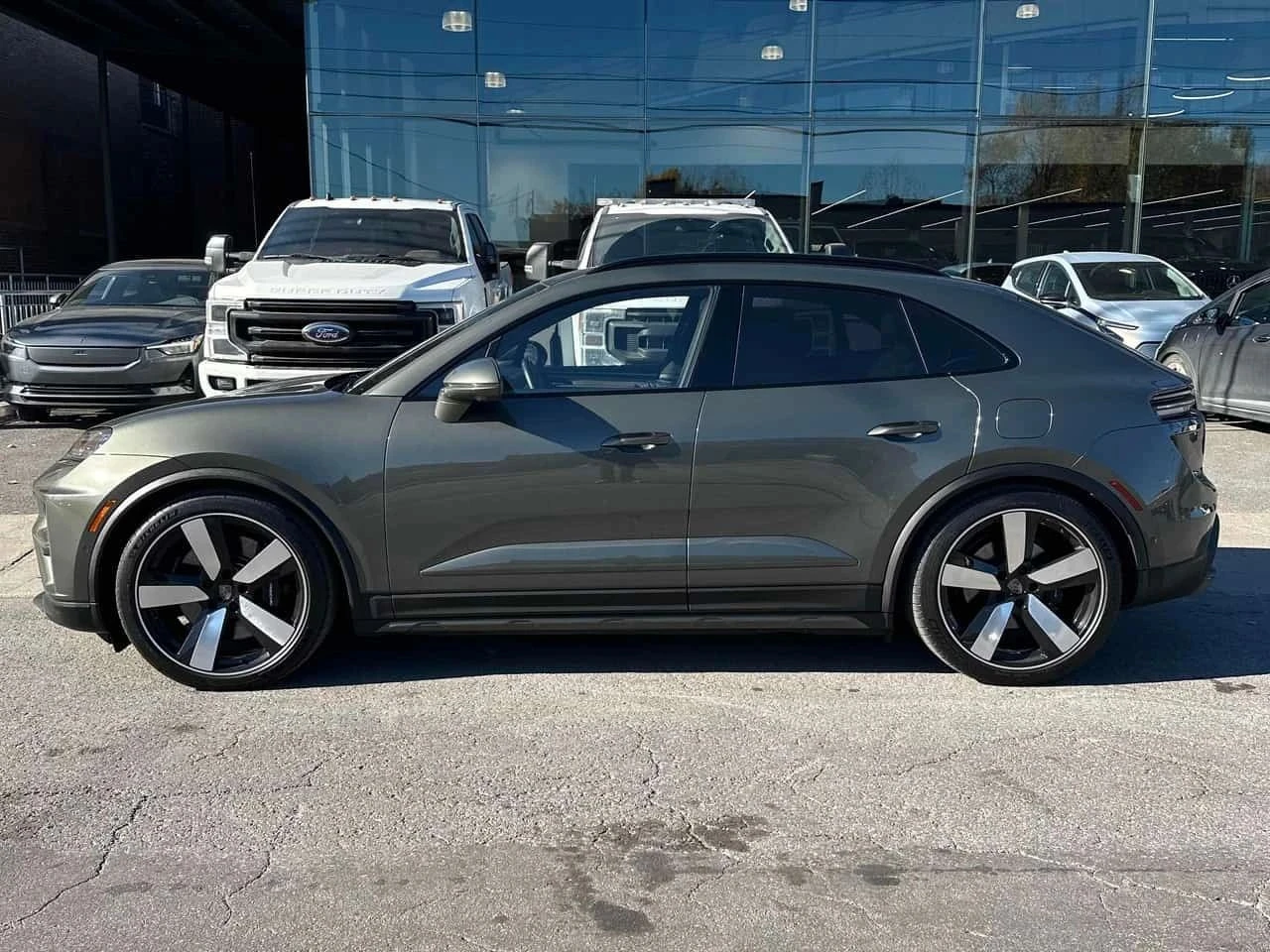 Porsche Macan, снимка 2 - Автомобили и джипове - 56700401