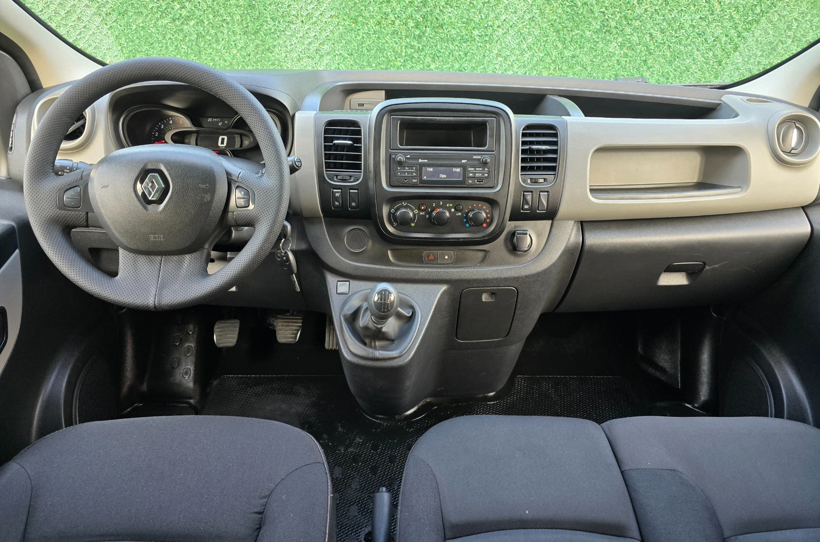 Renault Trafic ТОВАРОПЪТНИЧЕСКИ* 1.6dci* 125кс* 6-места, снимка 11 - Бусове и автобуси - 55133020