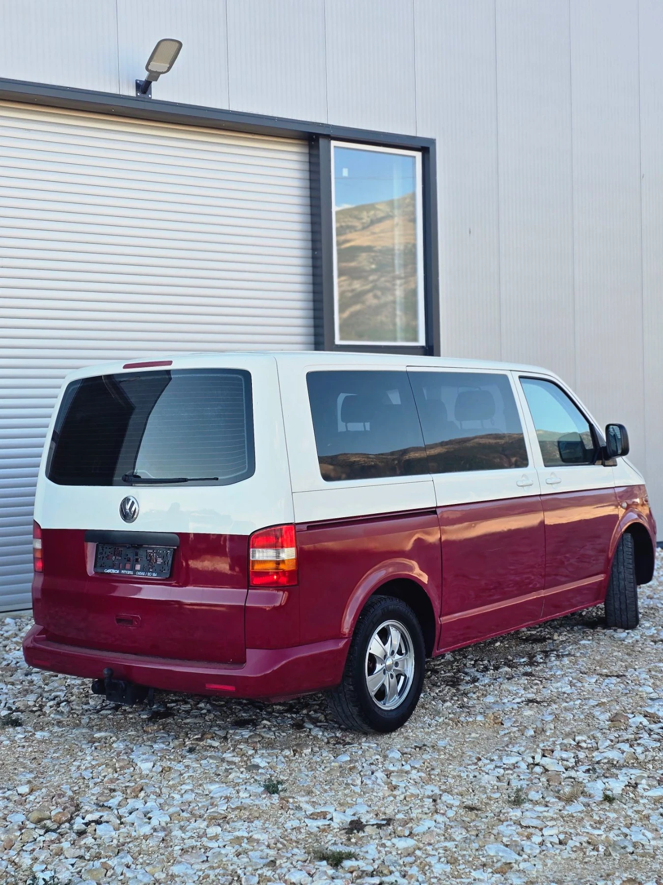 VW T5 9 Местен 1.9 TDI, снимка 5 - Бусове и автобуси - 56119378