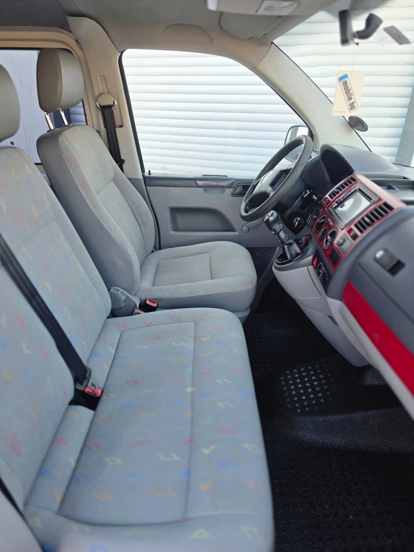 VW T5 9 Местен 1.9 TDI, снимка 12 - Бусове и автобуси - 56119378